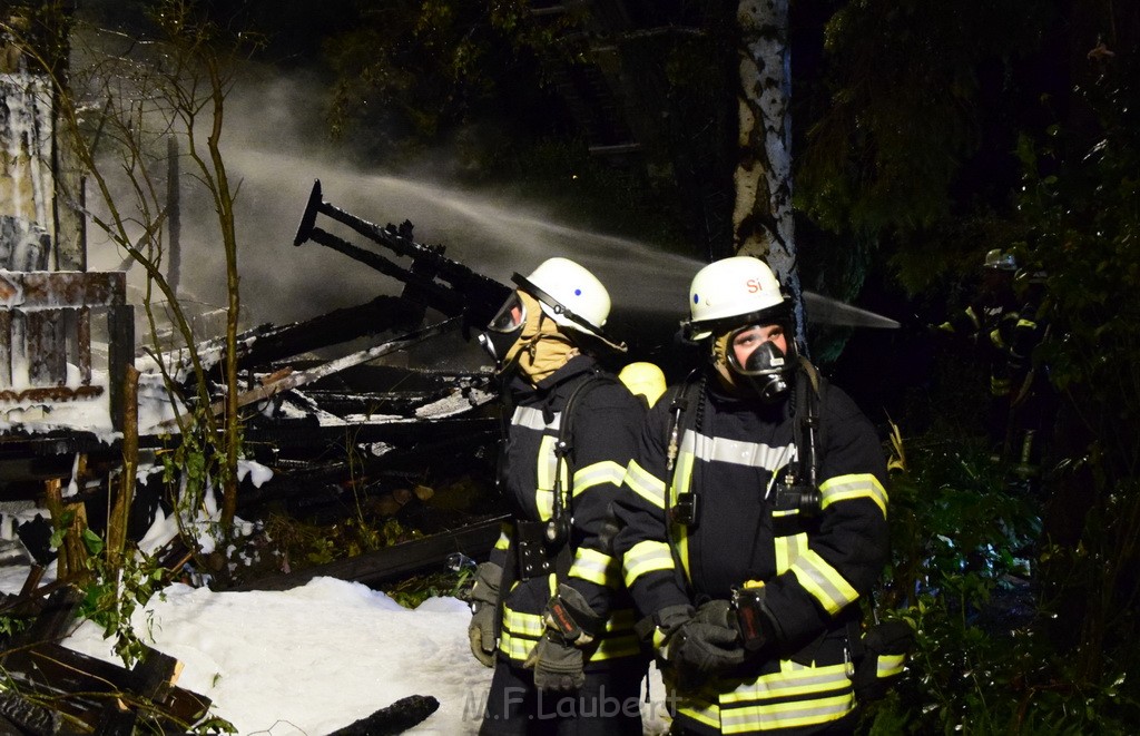 Grossfeuer Einfamilienhaus Siegburg Muehlengrabenstr P0479.JPG - Miklos Laubert